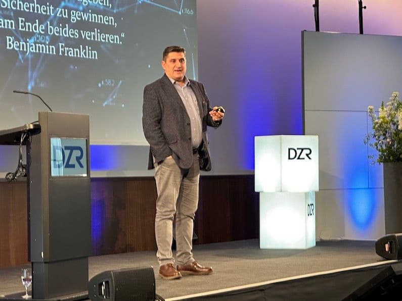 DZR