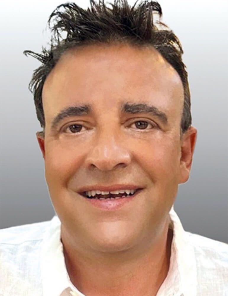 Dr. Armin Nedjat, Experte Implantologie & Implantatprothetik CIPC