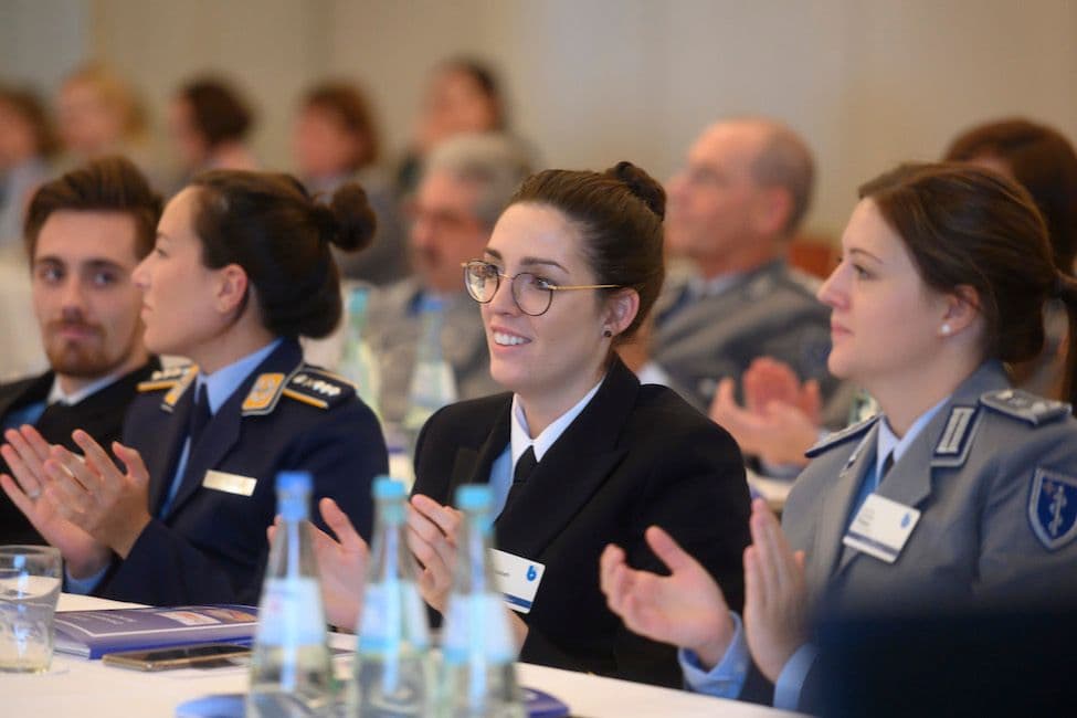 Forum Zahnmedizin & Bundeswehr