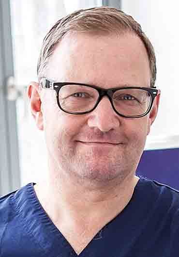 Dr. Marcus Engelschalk