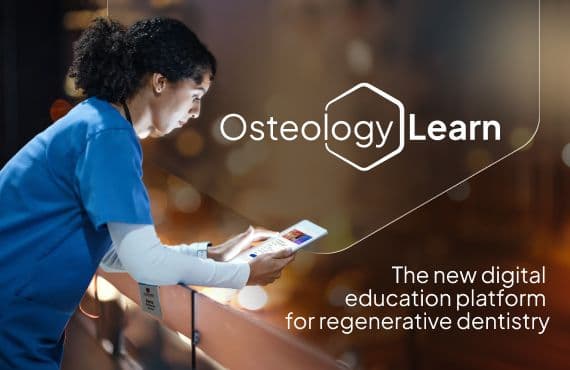 Zahnärztin im blauen Kasack lehnt an einem Geländer und bedient ein Tablet, im Hintergrund unscharfe warme Lichter einer nächtlichen Stadtszene. Im Bild das Logo „Osteology Learn" und der Schriftzug „The new digital education platform for regenerative dentistry".