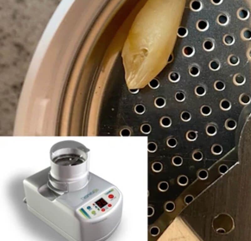 Der-Smart-Grinder-zusammen-mit-BloodStop-800×768